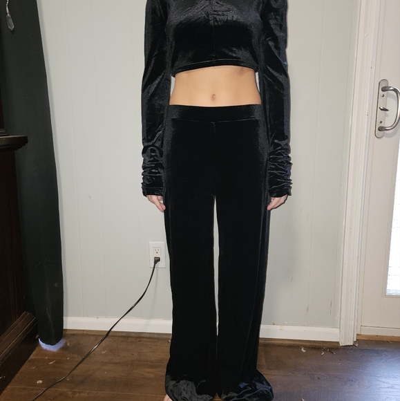 NWT Dolls Kill Sexy , Soft Velor Crop Top And Pant Set - Picture 7 of 9